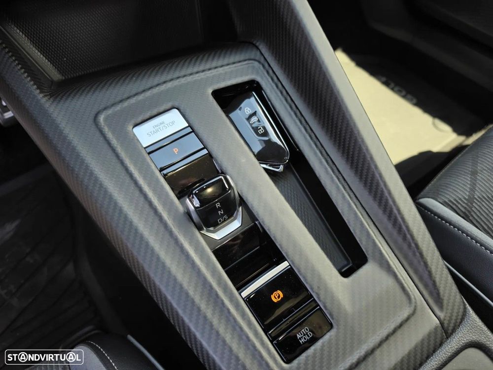Volkswagen Golf 2.0 TDI R-Line DSG — fotografia 15