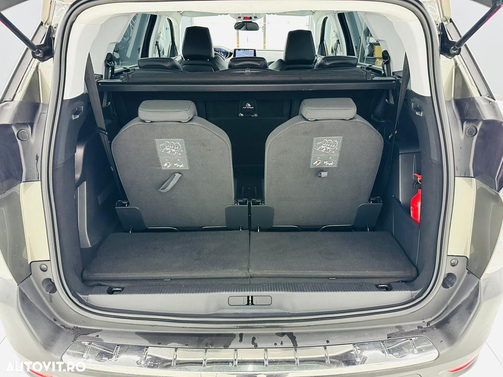 Peugeot 5008 PureTech 130 Stop & Start Allure Business-Paket - 18