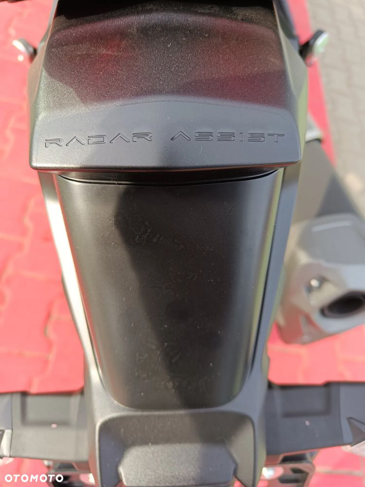 Kawasaki H2 - 27