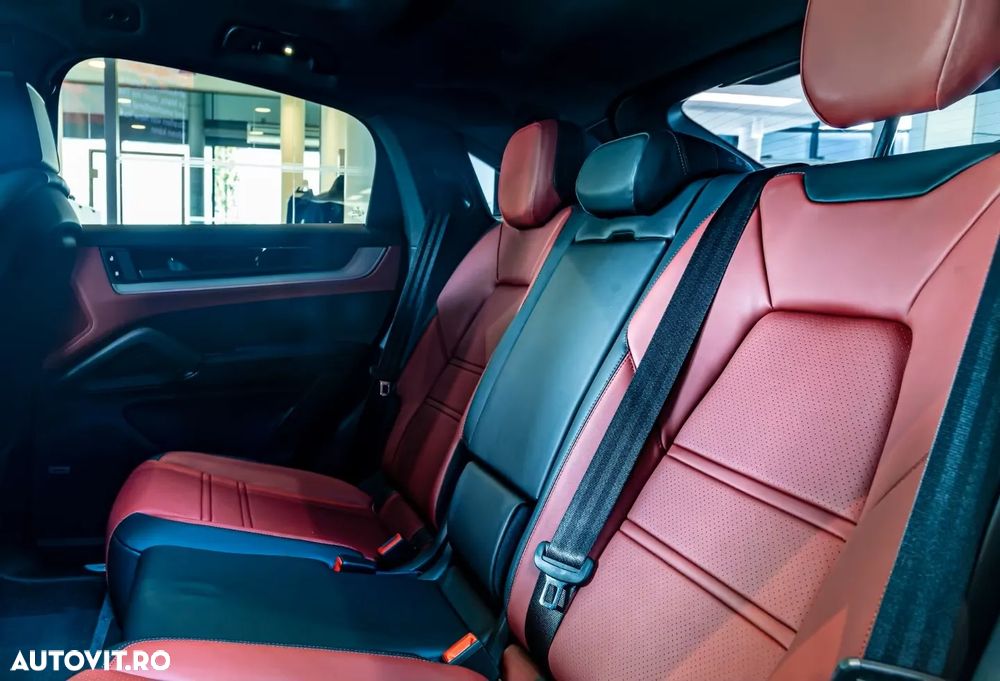 Porsche Cayenne Coupe E-Hybrid Tiptronic S - 24