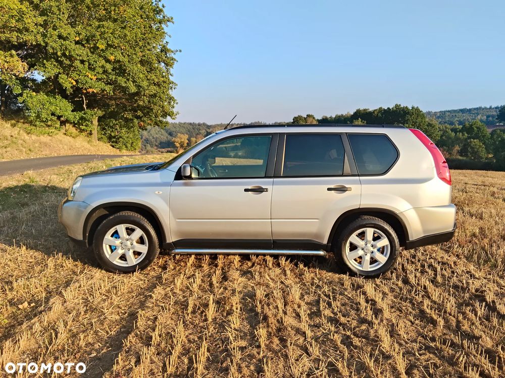 Nissan X-Trail 2.0 dCi 4x4 DPF SE - 8