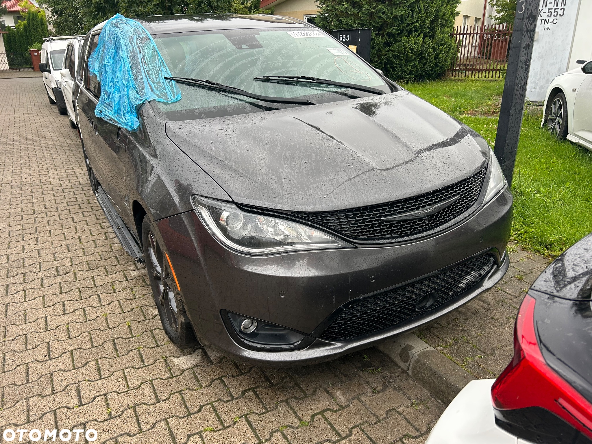 Chrysler Pacifica - 5