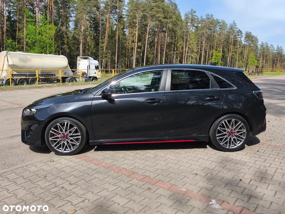 Kia Ceed 1.6 T-GDI GT DCT - 30