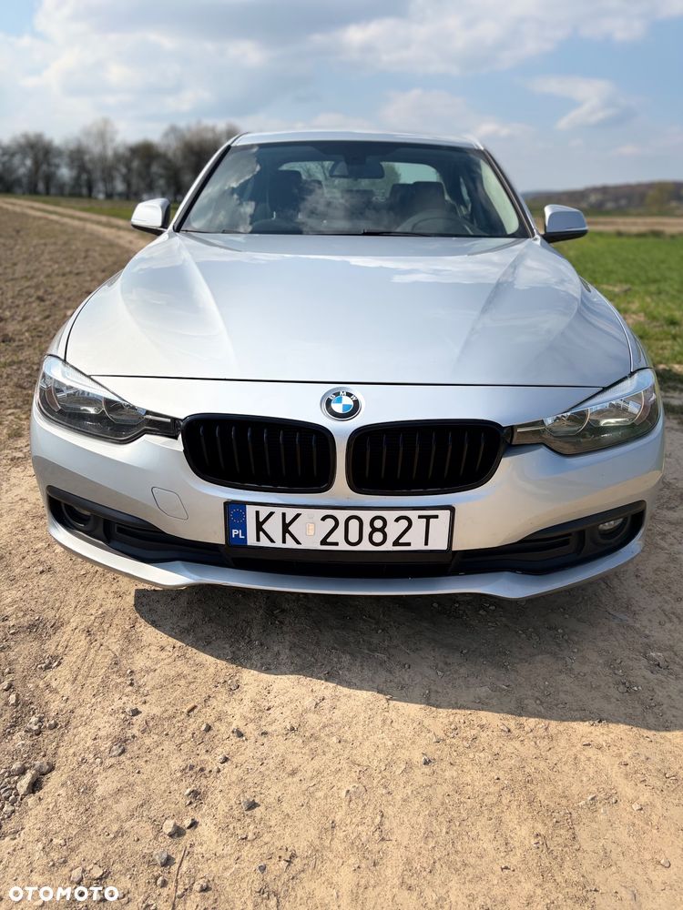 BMW Seria 3 318d - 12