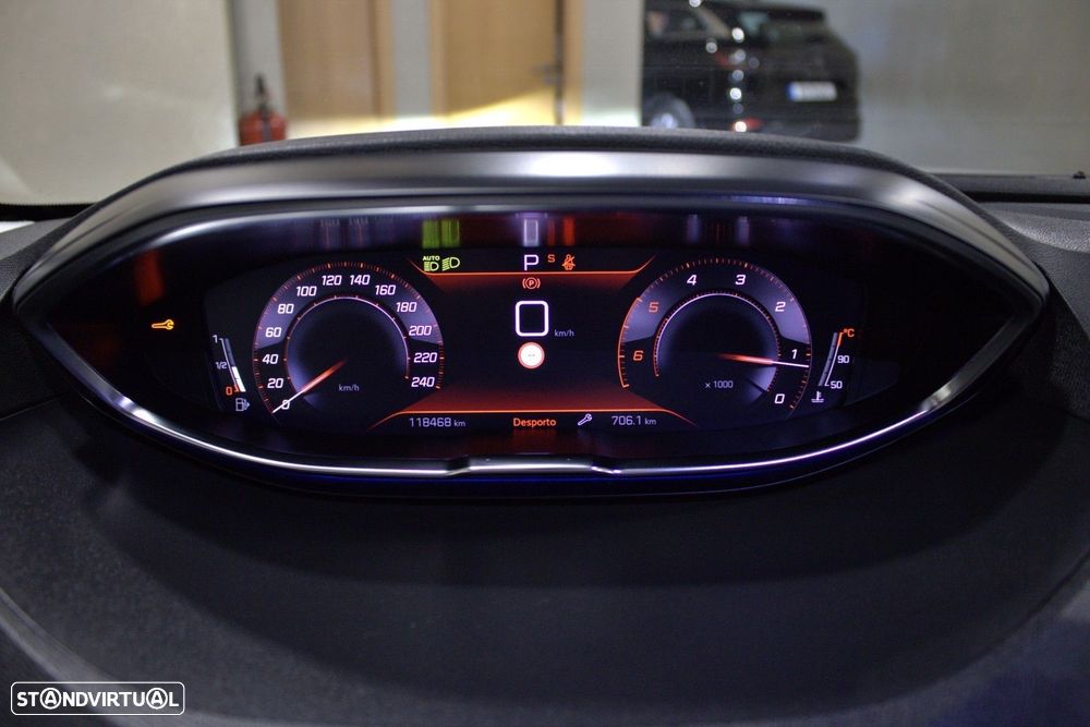 Peugeot 5008 1.5 BlueHDi Allure Pack EAT8 - 27