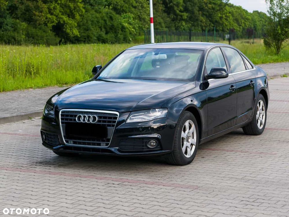Audi A4 Limousine - 1