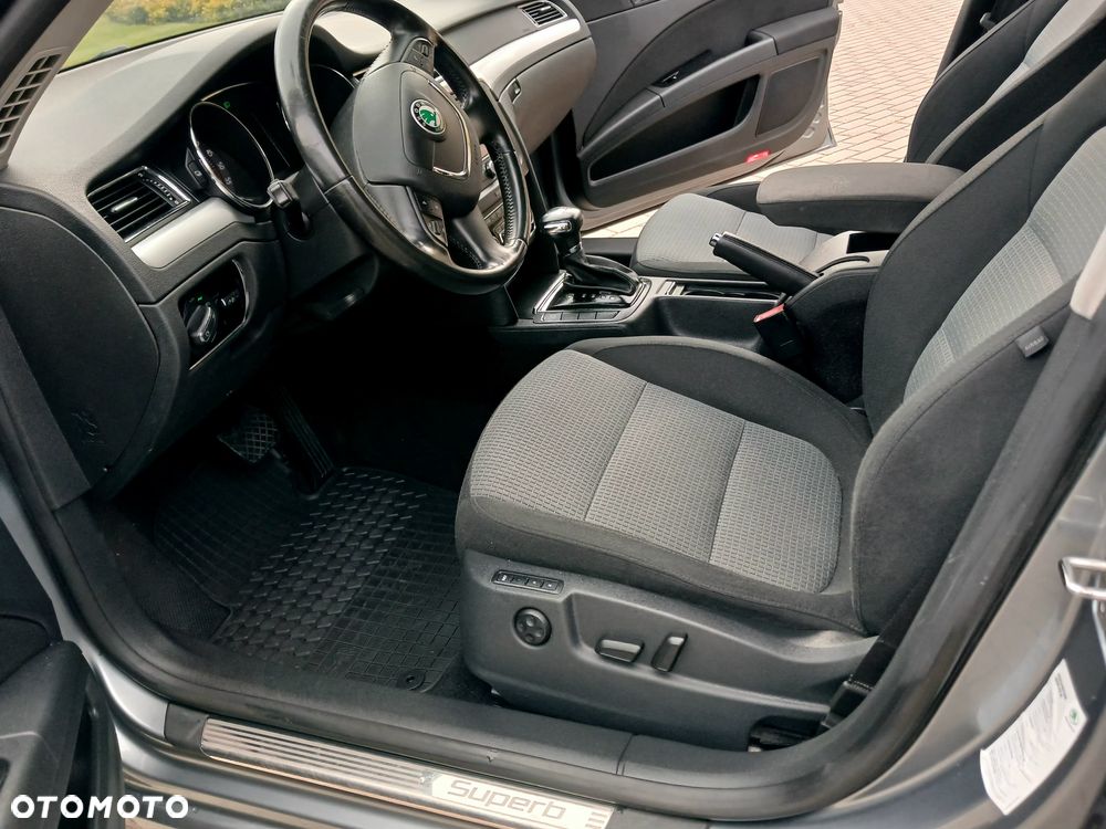 Skoda Superb 2.0 TDI DSG Ambition - 14