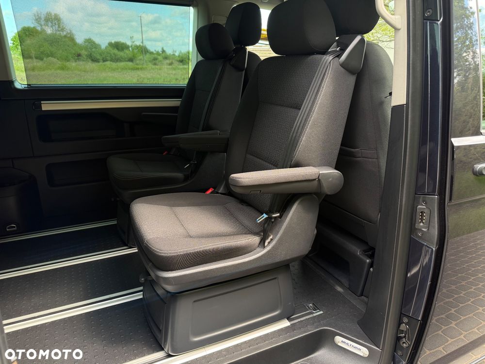 Volkswagen Multivan - 9