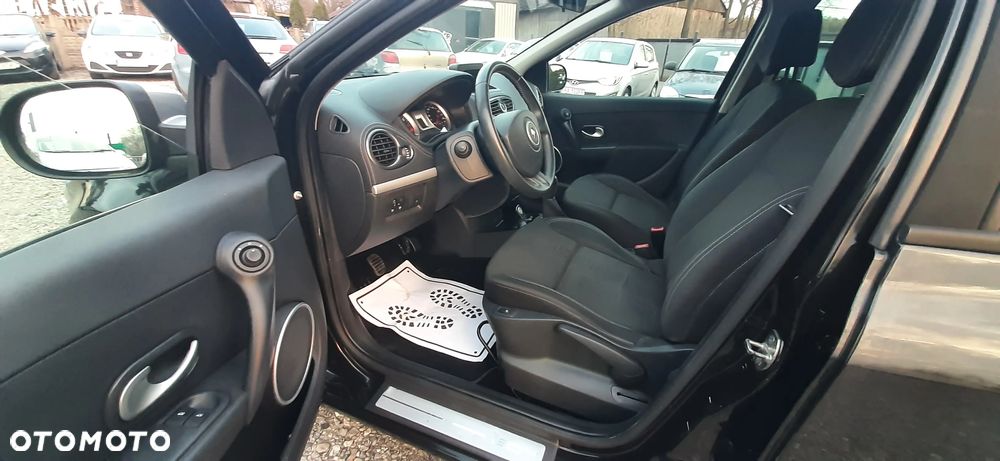 Renault Clio 1.2 16V Dwudziestka Euro5 - 29