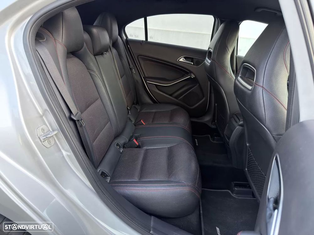 Mercedes-Benz A 220 d 7G-DCT AMG Line - 14