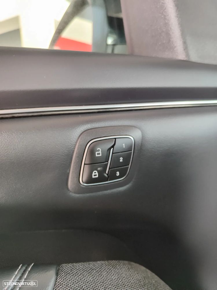 Ford Mustang Mach-E 98.7 kWh Premium - 27