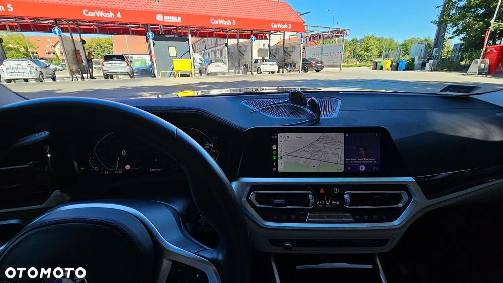 BMW 3 Series 2019 photo 3