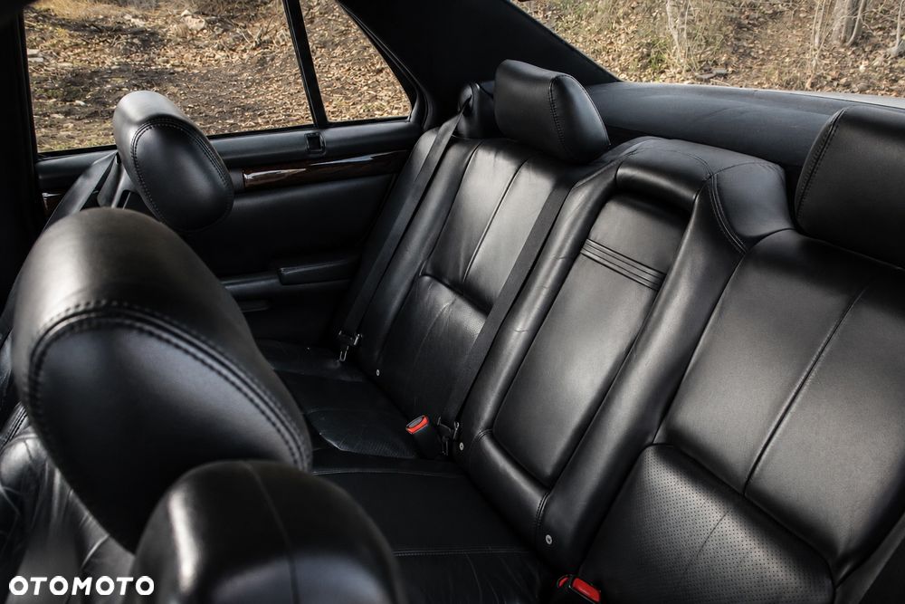 Cadillac STS - 6