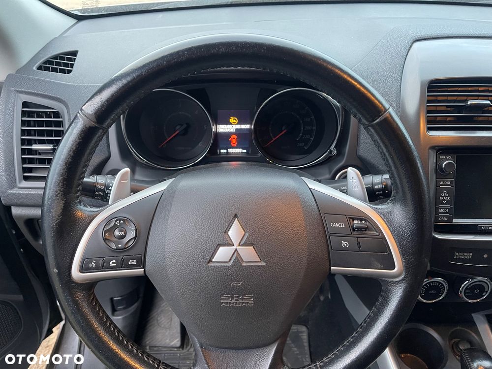 Mitsubishi ASX - 9