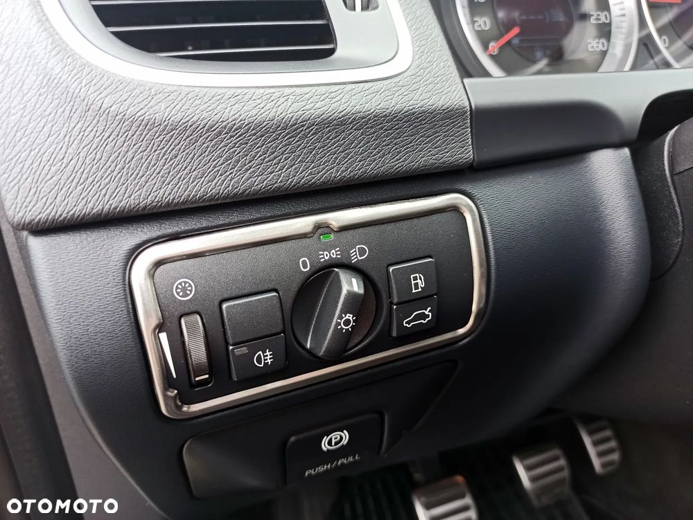 Volvo S60 D3 Summum - 29