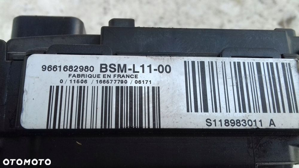 SKRZYNKA BEZPIECZNIKÓW MODUŁ BSM 9661682980 L11-00 CITROEN C4 04- PEUGEOT - 3