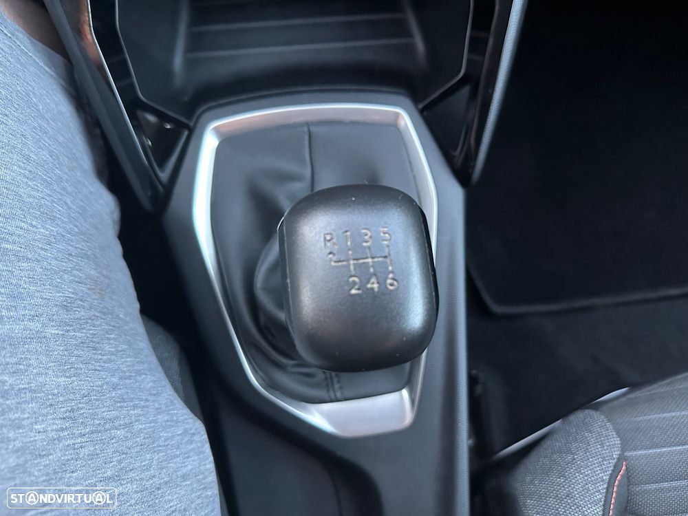 Peugeot 2008 BlueHDi 110 Active Pack - 20