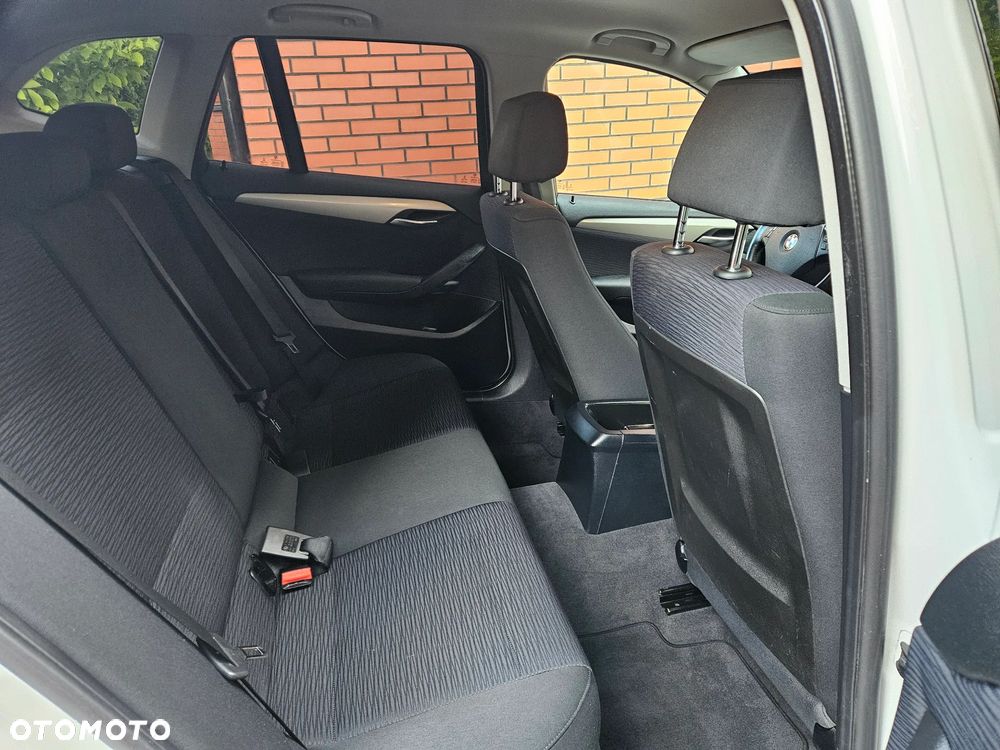 BMW X1 sDrive18d Sport Line - 14