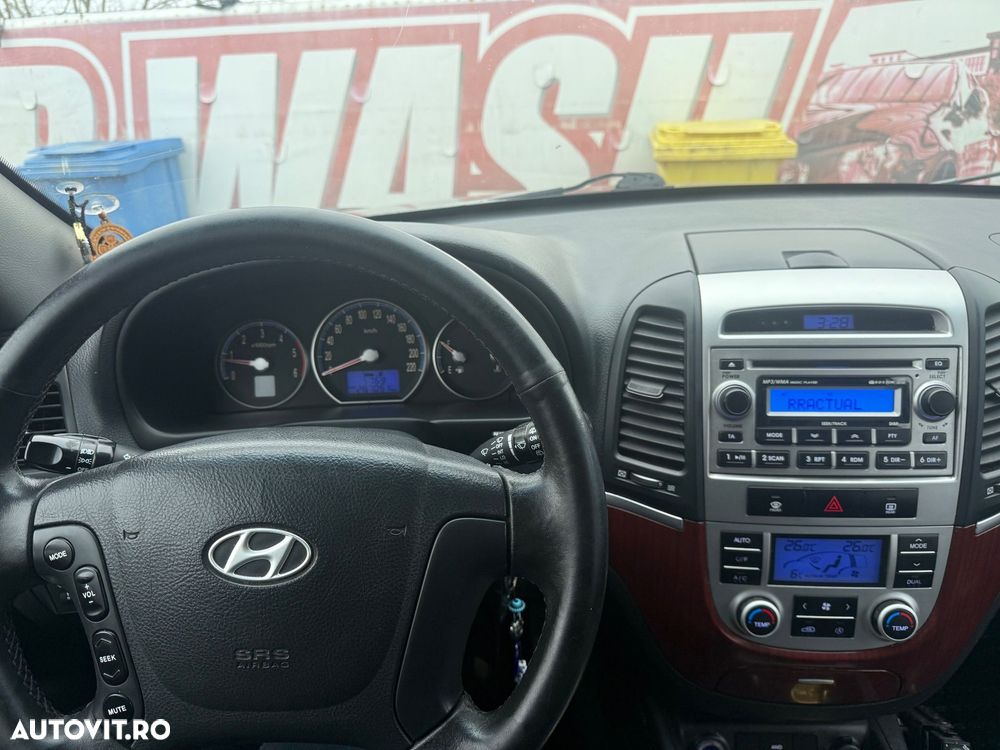 Hyundai Santa Fe 2.2 DSL VGT 5 SEATS 4WD - 4