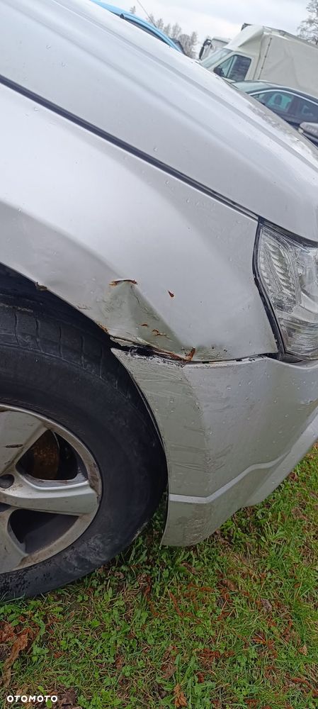 Suzuki Grand Vitara 2.7 V6 - 12