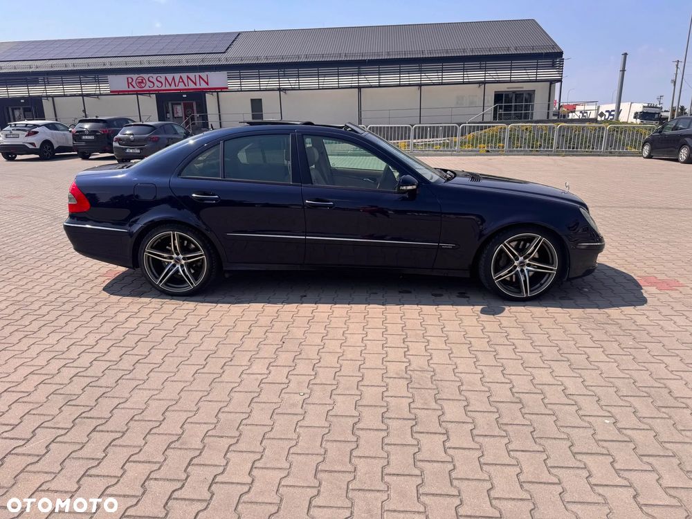 Mercedes-Benz Klasa E 420 CDI 7G-TRONIC Elegance DPF - 4