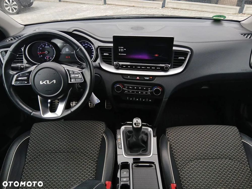 Kia Ceed 1.5 T-GDI Business Line - 18