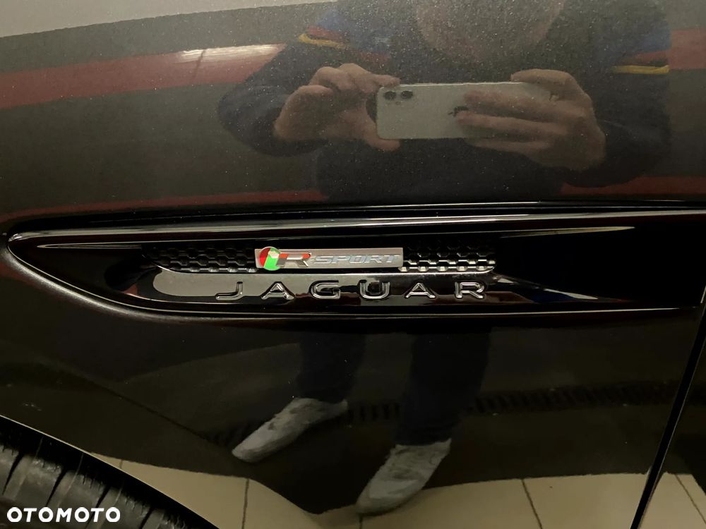 Jaguar F-Pace 20d AWD R-Sport - 29