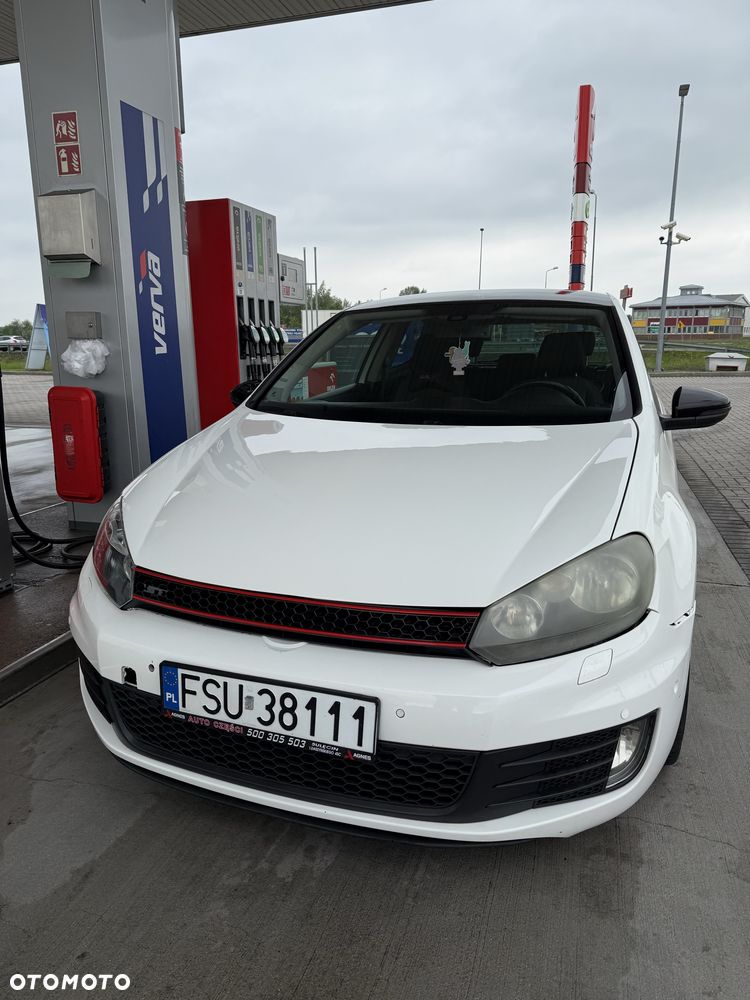 Volkswagen Golf - 1