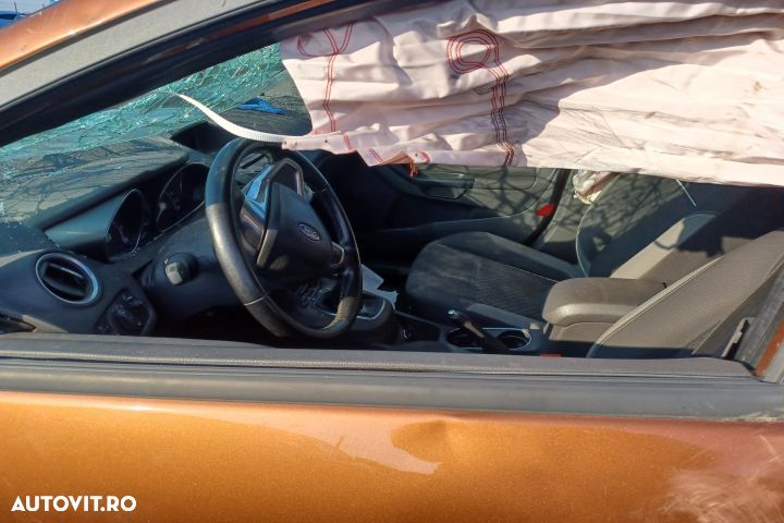 Grila bara fata centru C1BB-17K945-AA C1BB-17K945-AA Ford Fiesta MK7 - 9