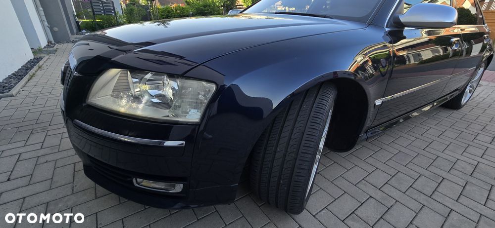 Audi A8 4.2 Quattro - 11