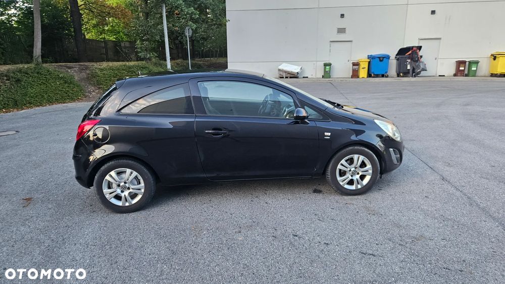 Opel Corsa 1.4 16V Satellite - 12