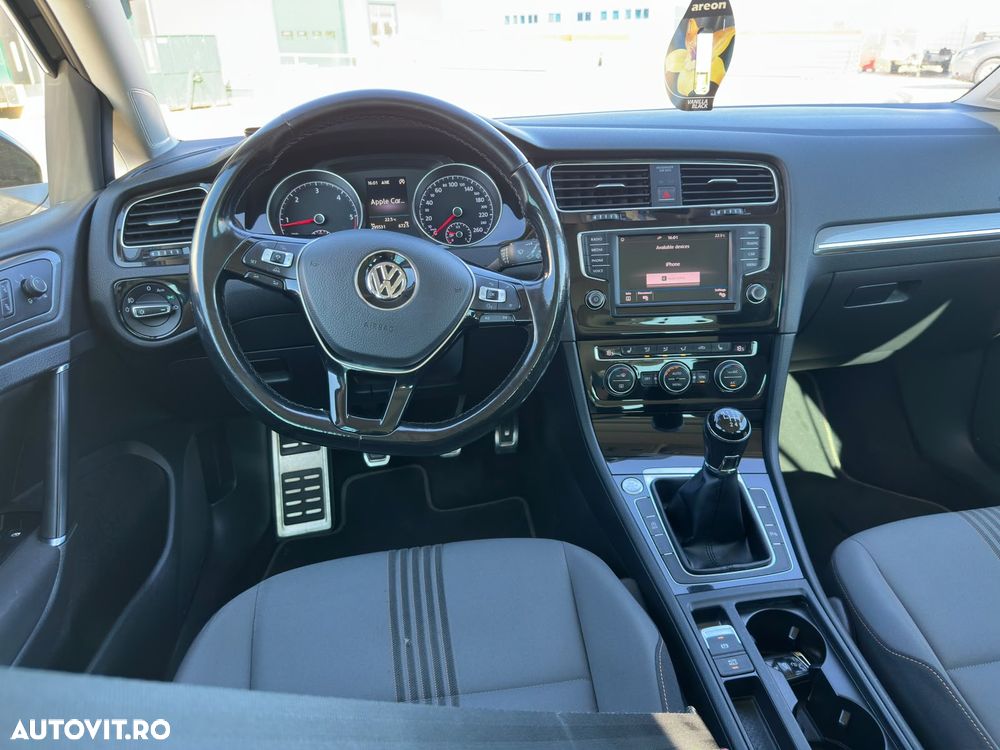 Volkswagen Golf - 3