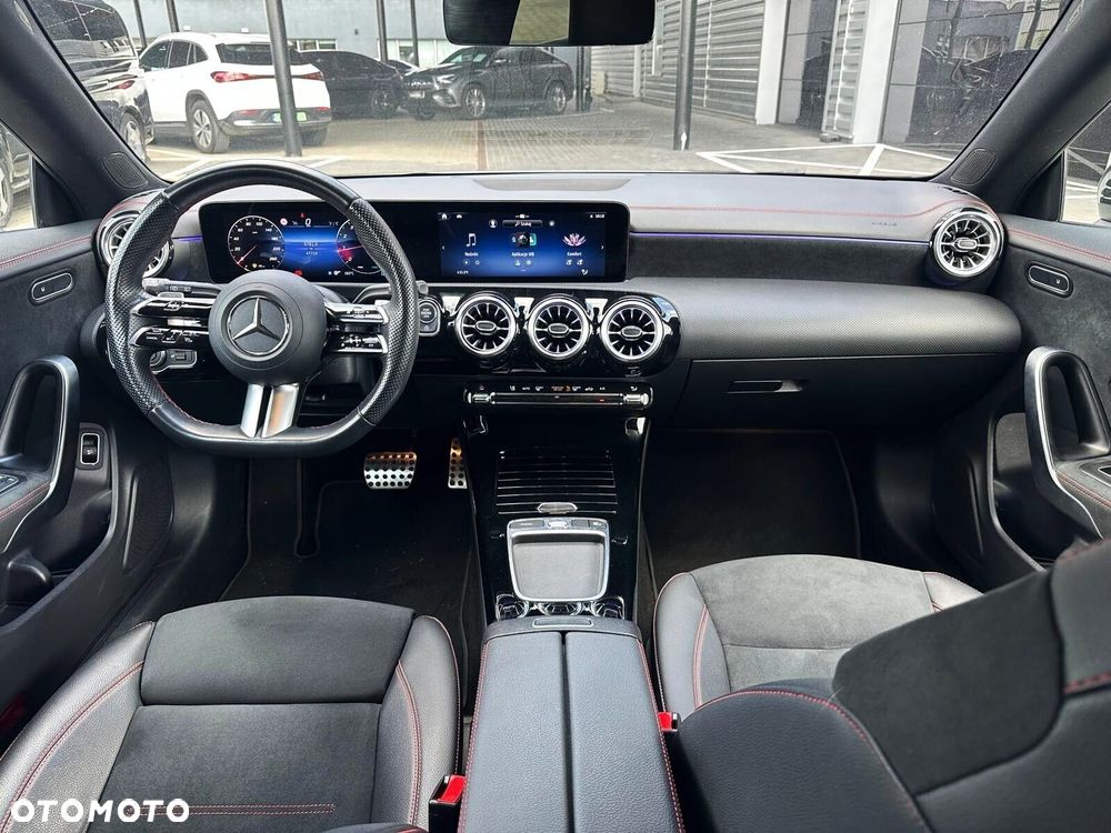 Mercedes-Benz CLA - 9