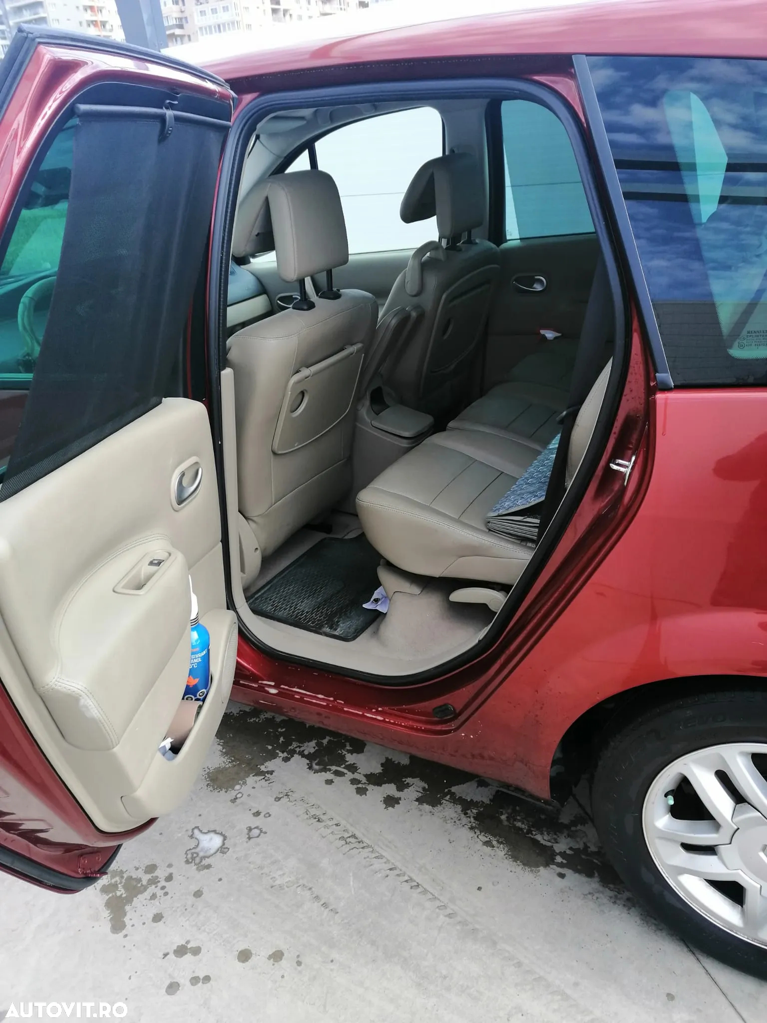 Renault Grand Scenic - 11