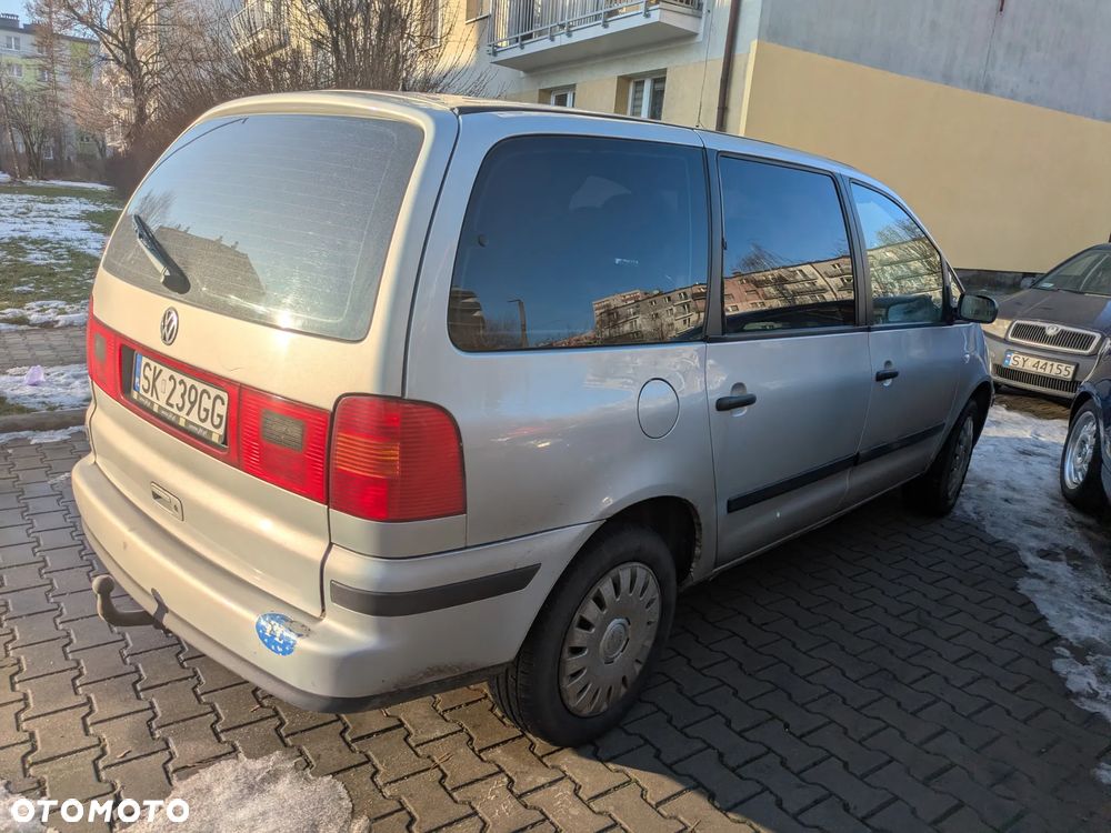 Volkswagen Sharan 1.9 TDI Comfortline Tiptr - 1