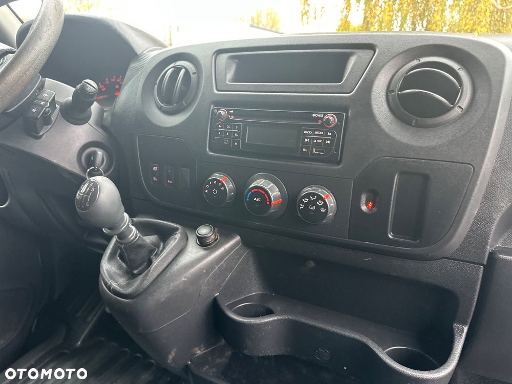 Renault Master 2.3 130ps 2017/18 L3H2 klima hak 2500kg - 15