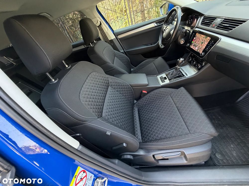 Skoda Superb 2.0 TDI SCR Ambition DSG - 16