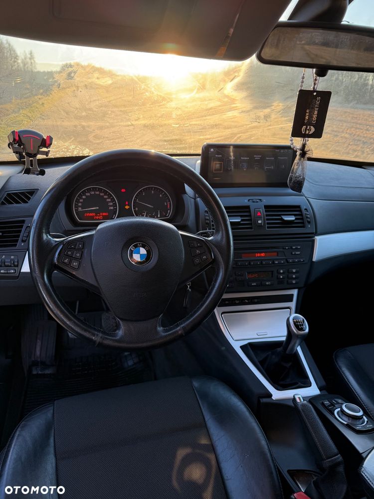 BMW X3 xDrive18d - 11