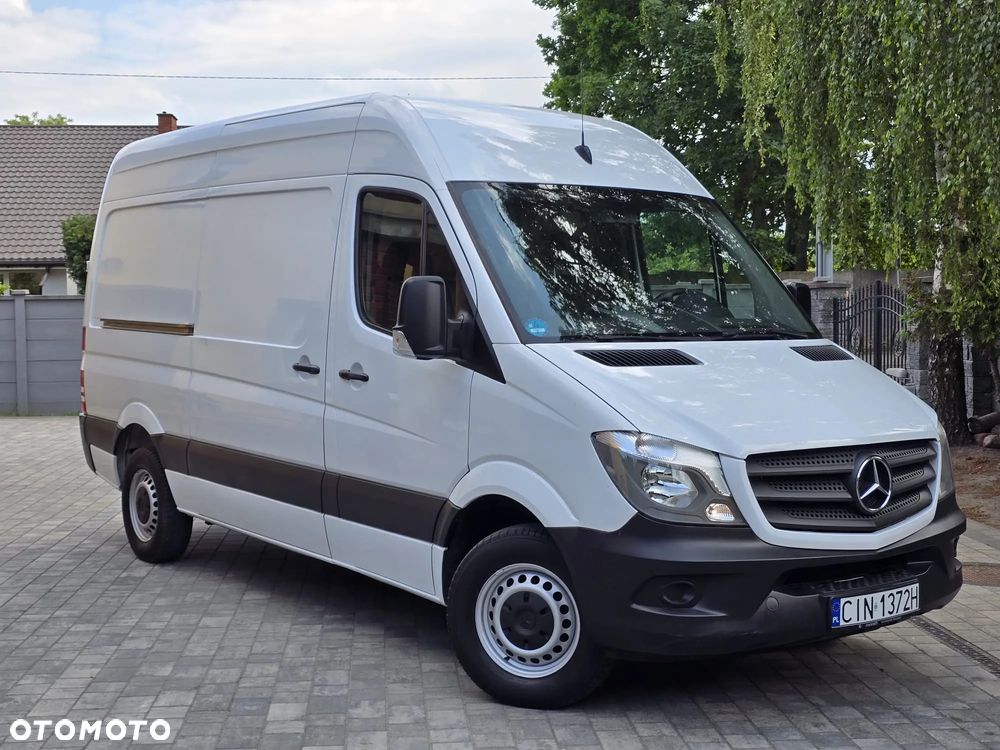 Mercedes-Benz Sprinter - 1