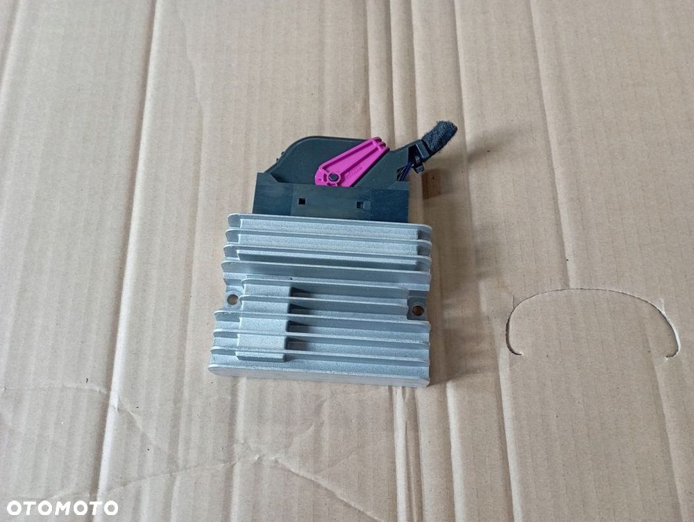 MERCEDES GLC W253 WZMACNIACZ HARMAN A2059006628 - 1