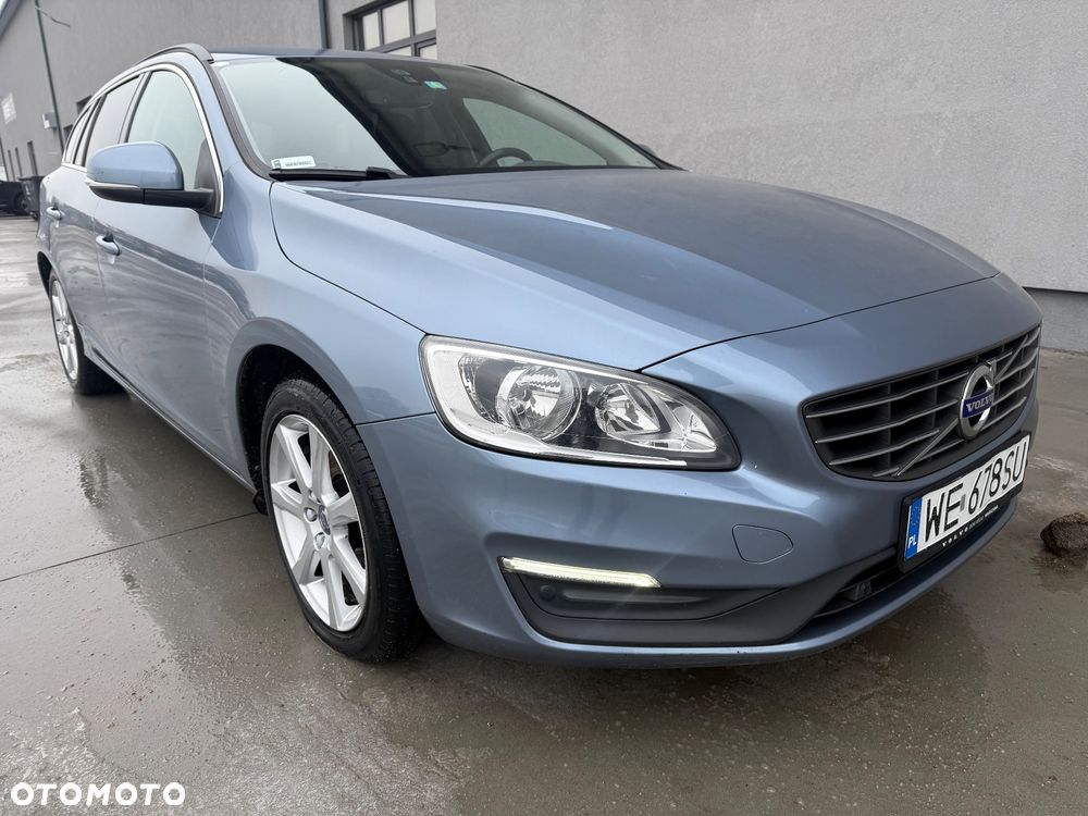 Volvo V60 D4 Drive-E Momentum - 11