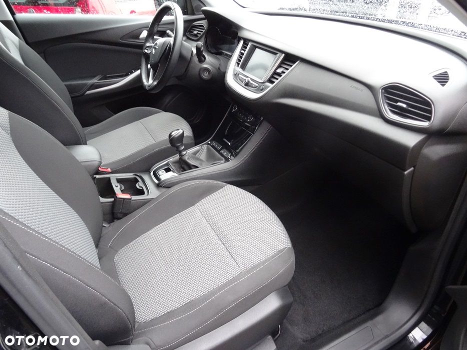 Opel Grandland X 1.2 T Enjoy S&S - 10