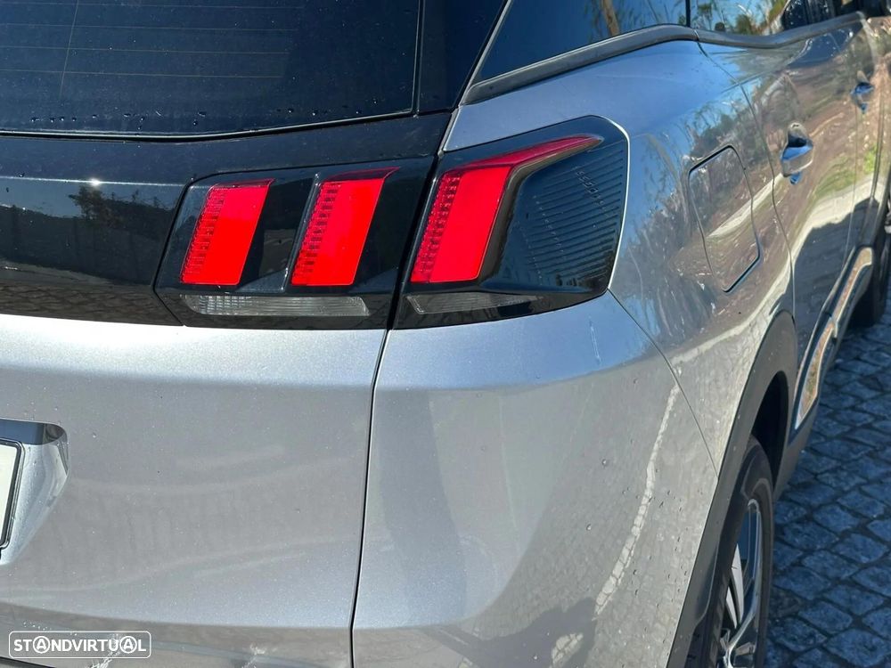 Peugeot 3008 PureTech 130 Stop & Start GPF EAT8 Allure - 12