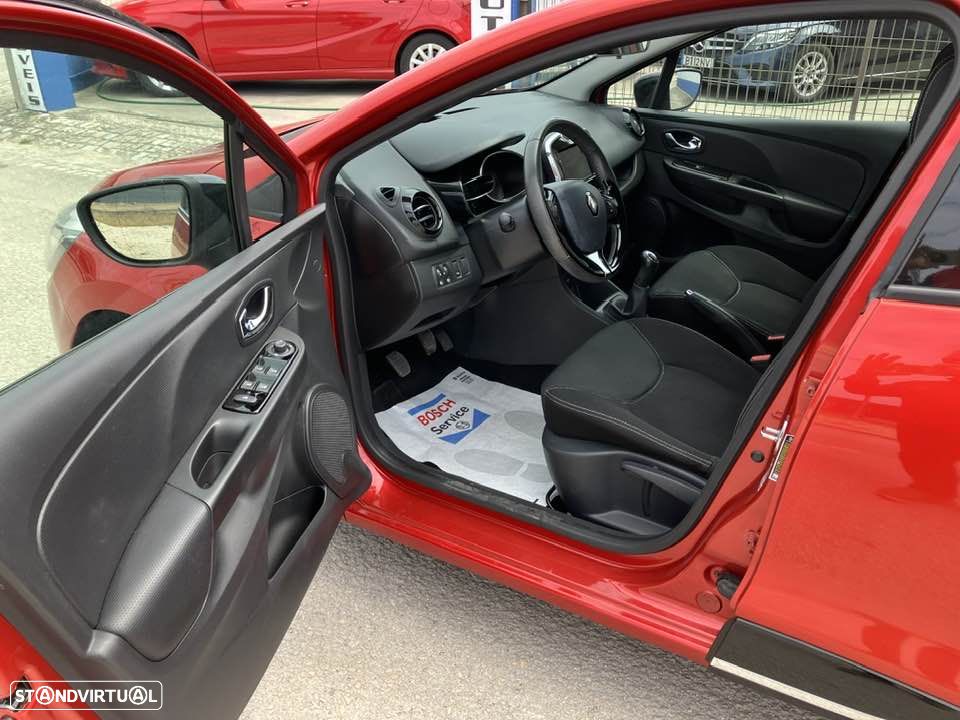 Renault Clio 1.2 16V 75 Collection - 10