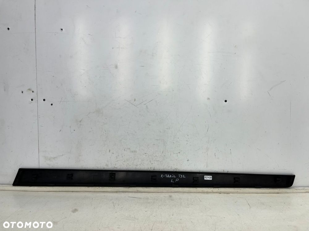 Listwa Nissan X-Trail 3 III T32 13-21r. lewa przednia dolna nakładka drzwi lewy przód 80877-4ce0a - 9