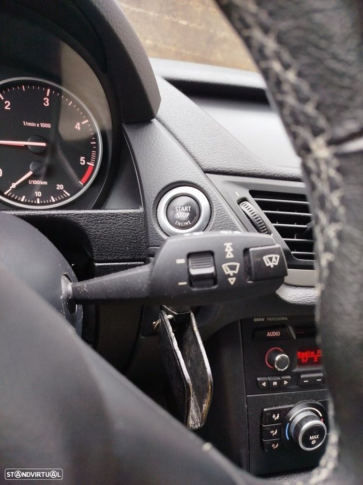 BMW X1 18 d xDrive xLine - 28