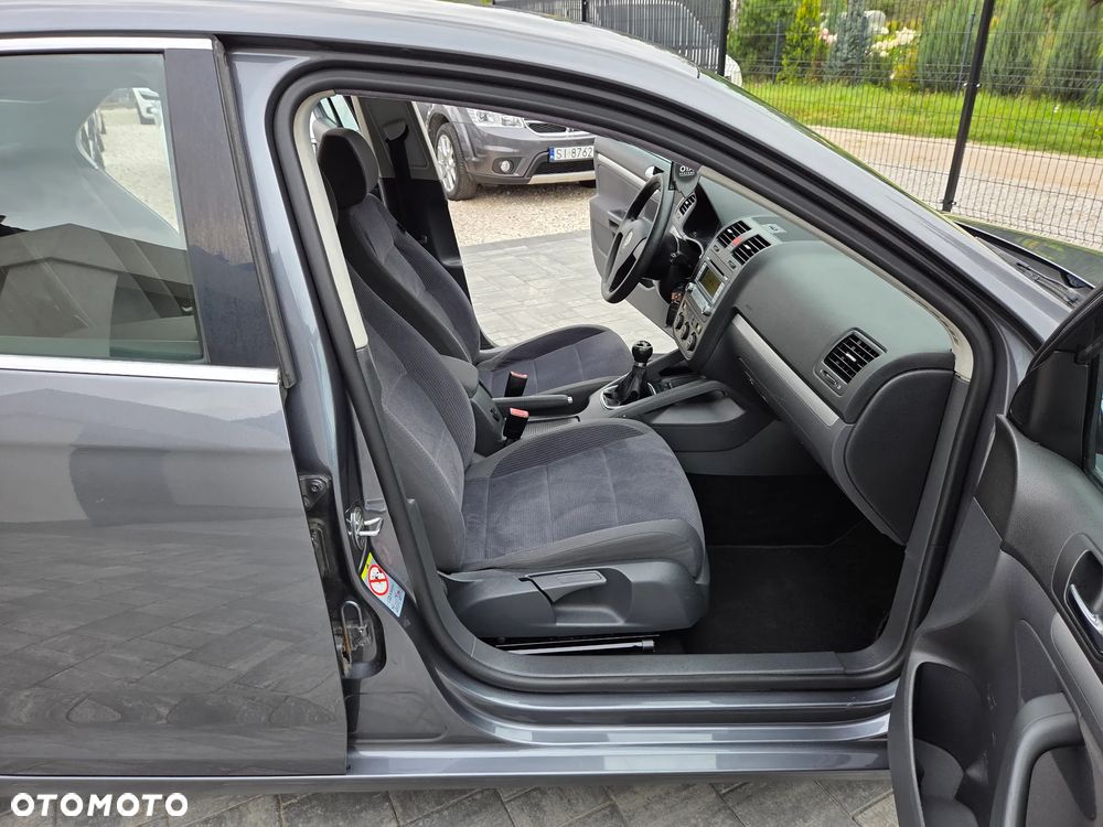 Volkswagen Jetta 2.0 FSI Comfortline - 20