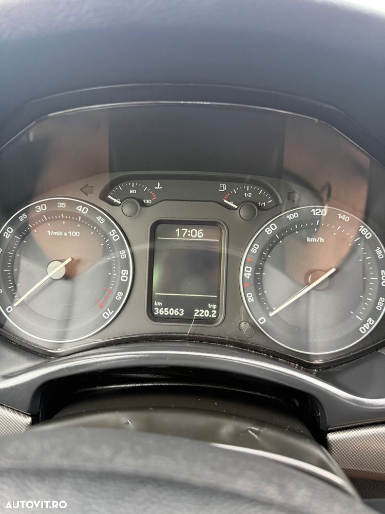 Skoda Octavia 1.6 MPI Elegance - 20