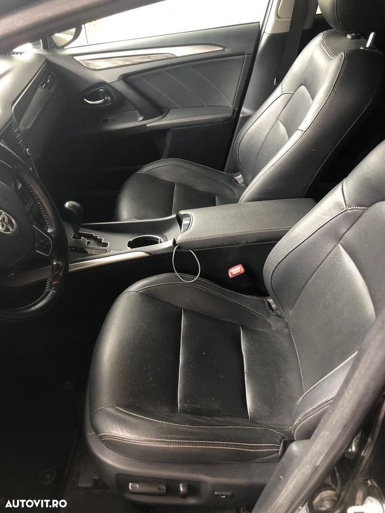 Toyota Avensis 2.0 Multidrive S Executive - 6