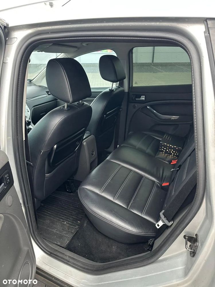 Ford Kuga 2.0 TDCi 2x4 Titanium - 7